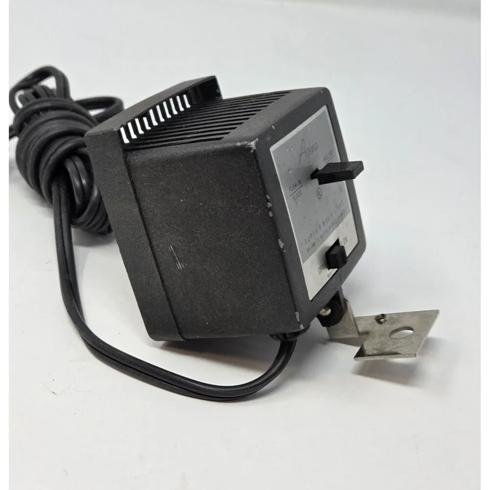 Agena Super 8 Movie Light Flood‎ Spot 650W Vintage 1960s USA DYY Bulb Mount